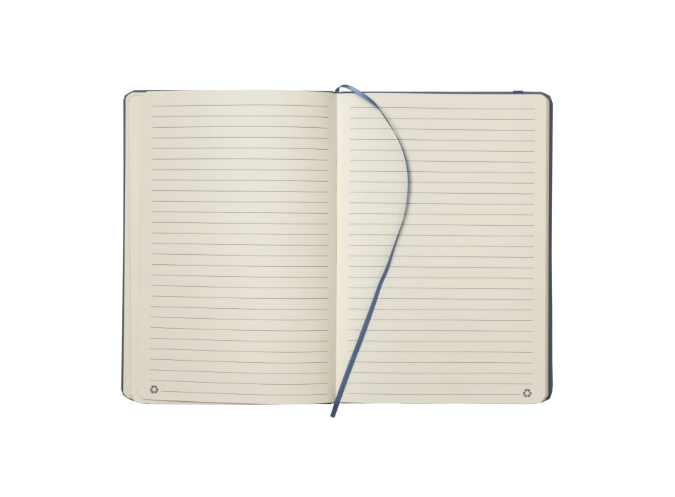 Quaderno con copertina realizzata con i residui di frutta ed elastico di chiusura